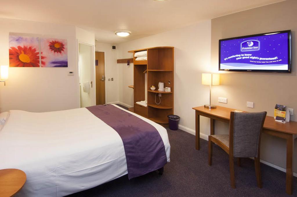 Premier Inn Tonbridge Exterior foto